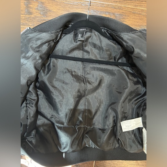 Forever 21 - Black Bomber Jacket - Picture 5 of 7